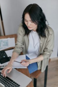 woman paying credit card
